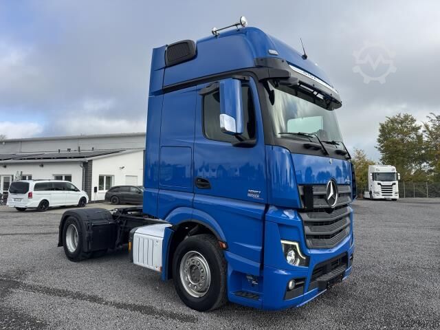 Standard tractor unit Mercedes-Benz 1851 LS Actros Gigaspace Retarder Standklima PTO