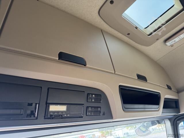 Standard tractor unit Mercedes-Benz 1851 LS Actros Gigaspace Retarder Standklima PTO