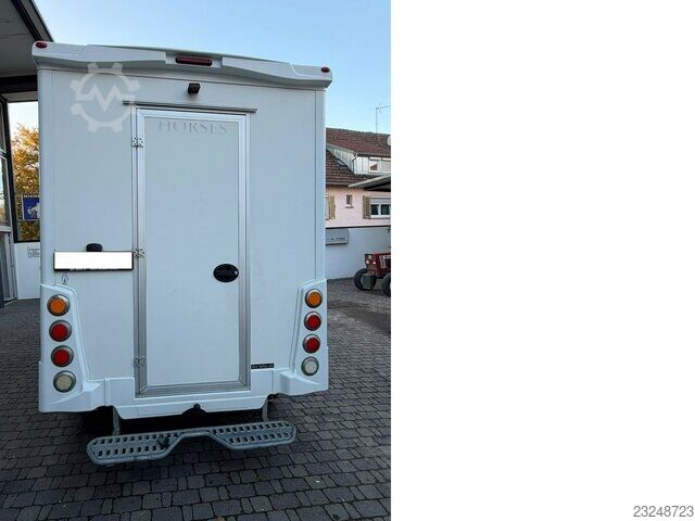 Van Renault Master 1-2 Pferde