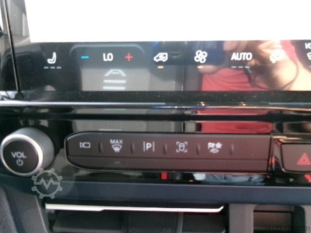 Kleinbus FORD Tourneo Custom 320L2 Active 4x4 AHK Pano 19Zoll