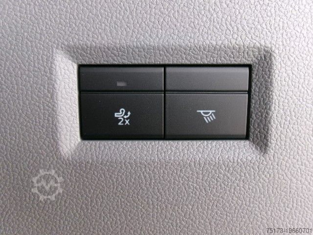 Minibus FORD Tourneo Custom 320L2 Active 4x4 AHK Pano 19Zoll