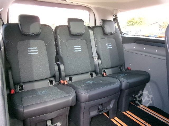 Kleinbus FORD Tourneo Custom 320L2 Active 4x4 AHK Pano 19Zoll