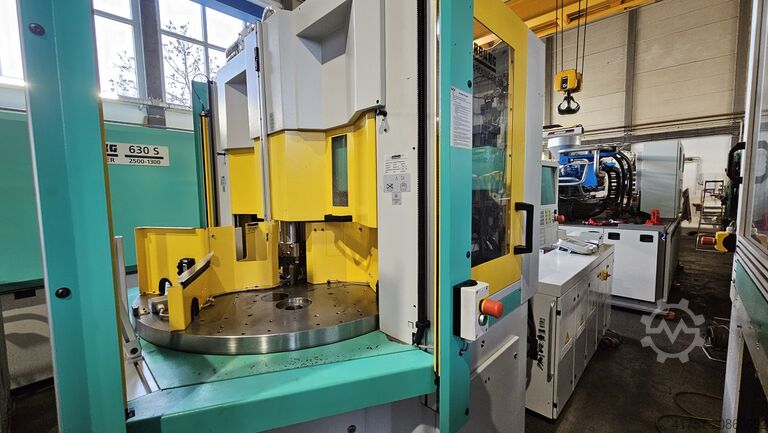 Vertikale Spritzgießmaschine Arburg Allrounder 1200 T 1000-170