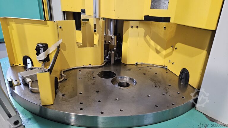 Vertikale Spritzgießmaschine Arburg Allrounder 1200 T 1000-170