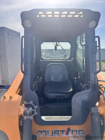 Compact wheel loader Mustang Mustang