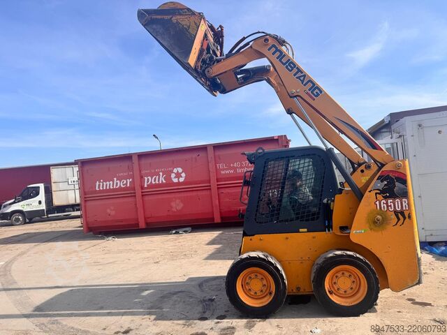 Compact wheel loader Mustang Mustang