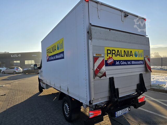 Container with tail lift Mercedes-Benz Sprinter Kontener Winda 906
