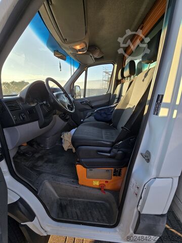 Container with tail lift Mercedes-Benz Sprinter Kontener Winda 906
