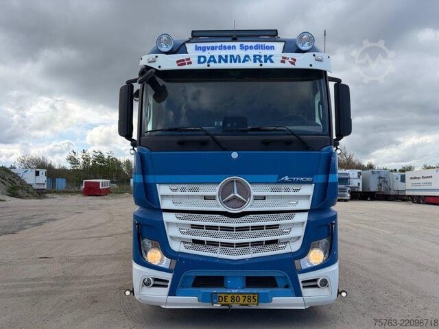 Refrigerated/frozen transport Mercedes-Benz Actros 2553 6x2 - Thermoking frigo - Loadlift +...