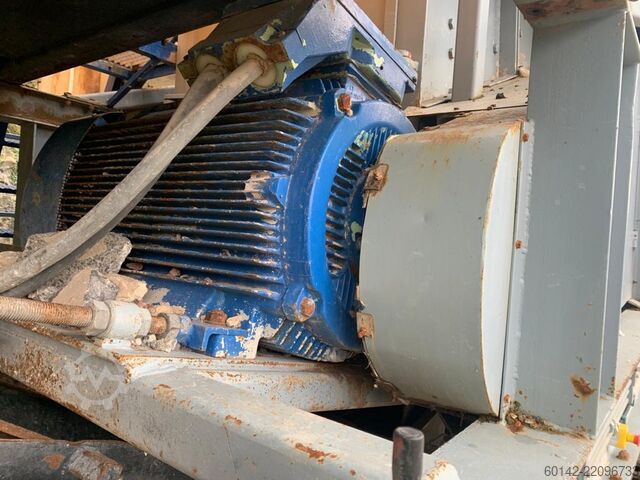 Mobile crushing and screening plant Vidts machinery 