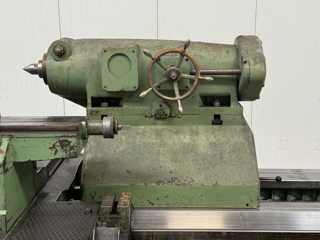 Centre lathe POREBA - TCC160 Poreba TCC160