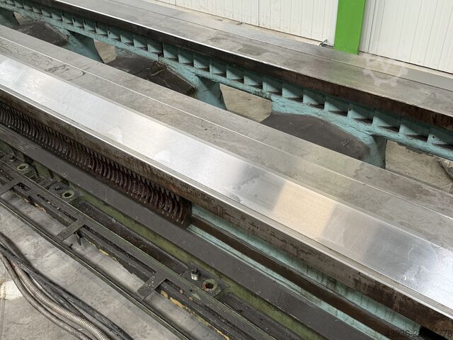 Centre lathe POREBA - TCC160 Poreba TCC160