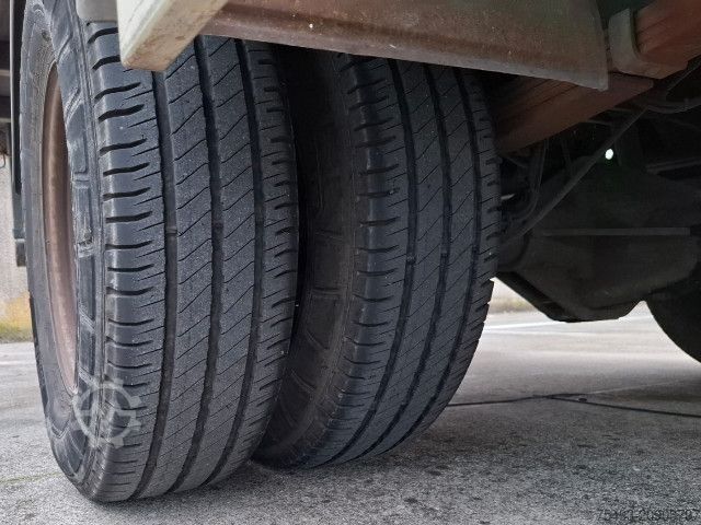 Kastenwagen IVECO DAILY 60C18 BOX + SPONDA