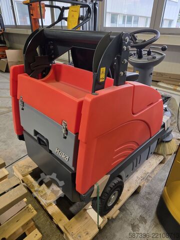Kehrsaugmaschine Hako Sweepmaster B980 RH