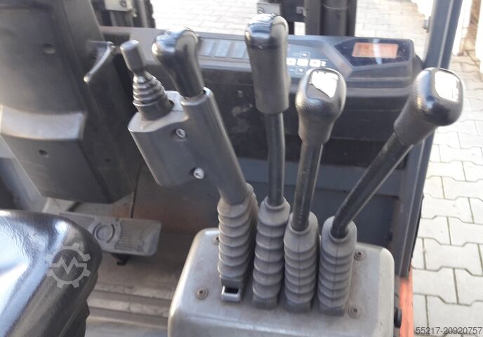 Forklift ID No.: 13108 Toyota 7FBEST 15