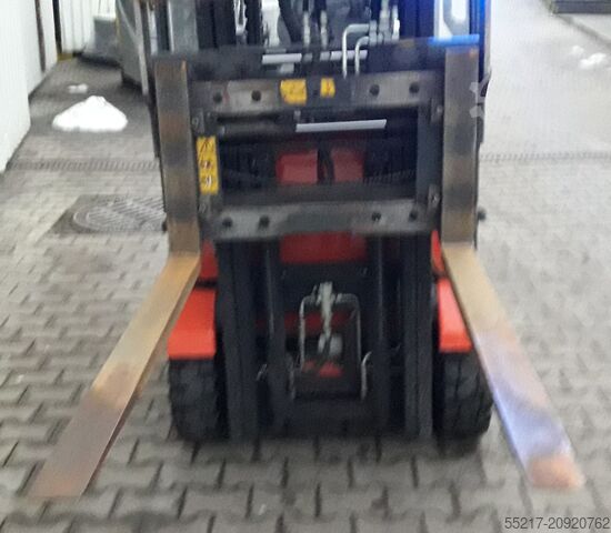 Forklift ID No.: 14587 Toyota 7FBEST 15