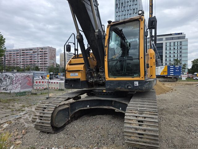 Crawler excavator Hyundai HX235 ALCR