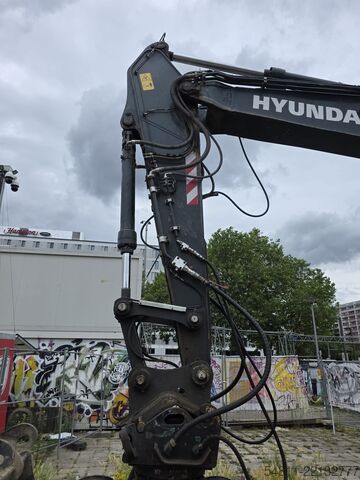Crawler excavator Hyundai HX235 ALCR