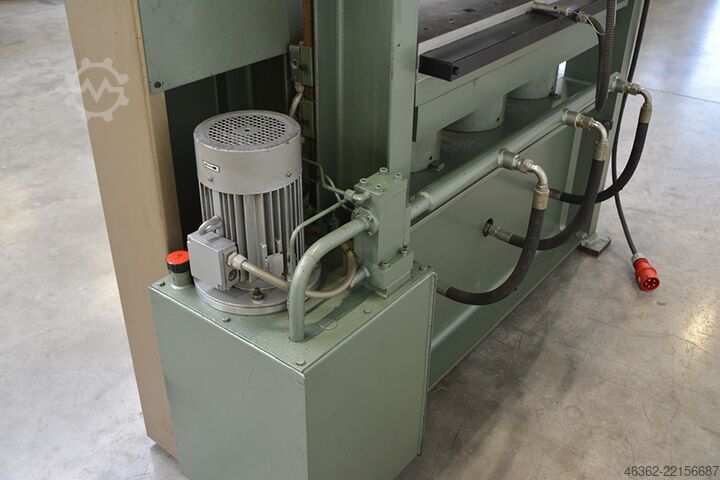 Hydraulic press KOLMAG T200