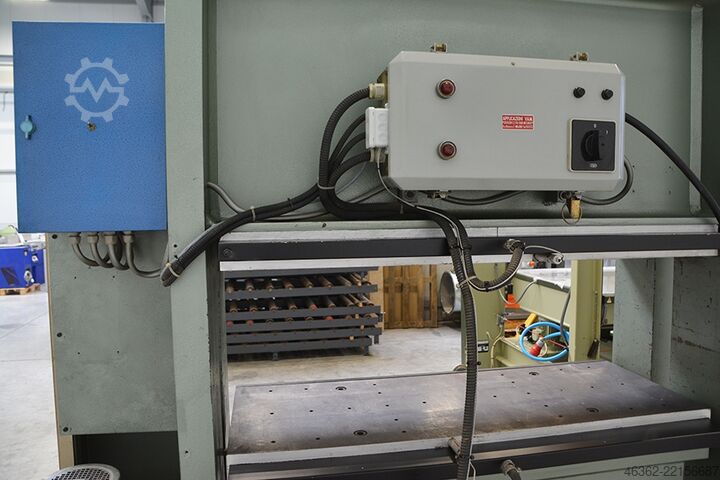 Hydraulic press KOLMAG T200