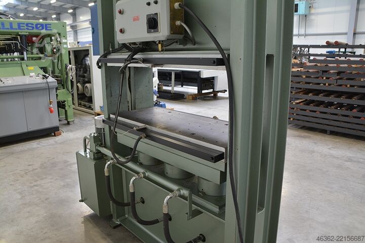 Hydraulic press KOLMAG T200