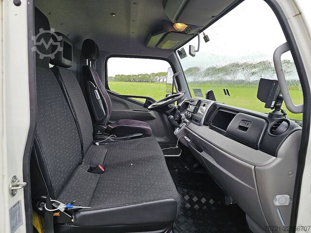 Suitcase FUSO CANTER 7C18 AMT 3 SEATS AIRCO
