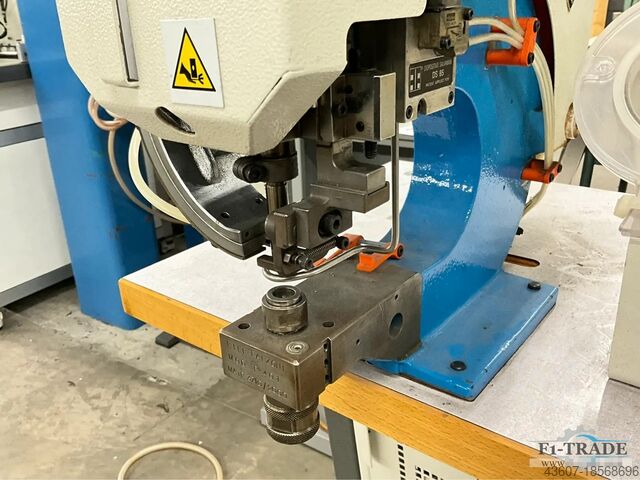 Pneumatische Ösenmaschine / pneumatic Eyeletting machine Falzoni F401.9.S21