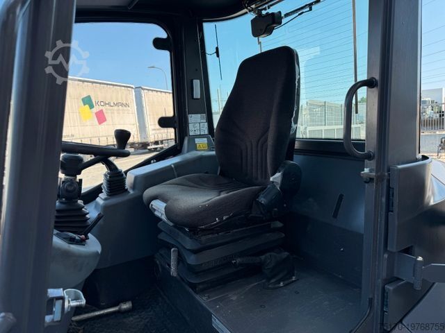 Wheel loader MECALAC AX850 / nur 671h / 11.2022 / Gabel / Schaufel