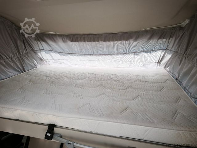 Integriertes Wohnmobil MOBILVETTA K-Silver I 59, Längsbetten, Solar, Klima, TV,