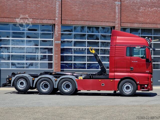 Hakenarmsystem MAN TGX 35.500 8x4*4 - Hyva Hooklift - Custom inter...