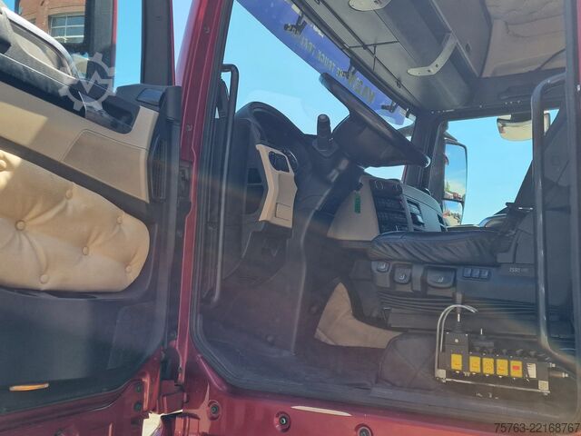 Hakenarmsystem MAN TGX 35.500 8x4*4 - Hyva Hooklift - Custom inter...