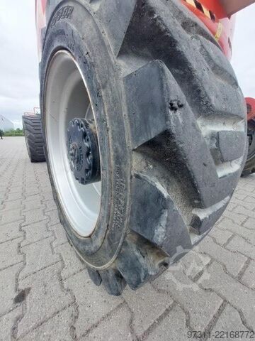 Gelenkteleskoparbeitsbühne JLG 800AJ