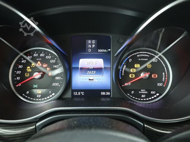 Minibus Mercedes-Benz EQV 300 lang (7 Sitzer) SpurW Sport Navi ACC LM