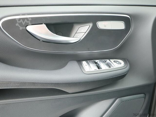 Minibus Mercedes-Benz EQV 300 lang (7 Sitzer) SpurW Sport Navi ACC LM