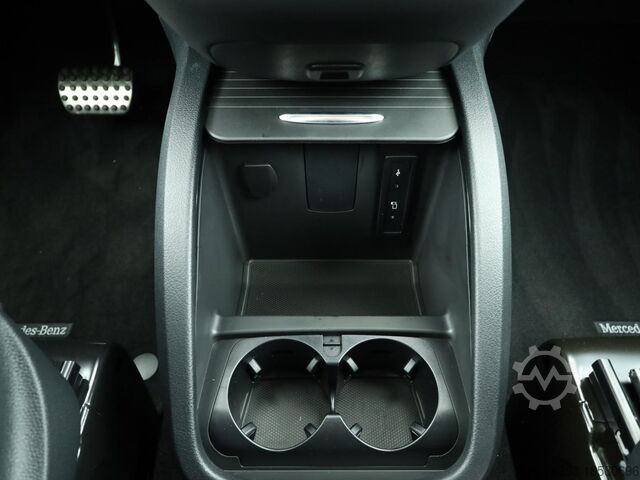 Minibus Mercedes-Benz EQV 300 L SpurW Sport Pano Navi SoundSys ACC LM