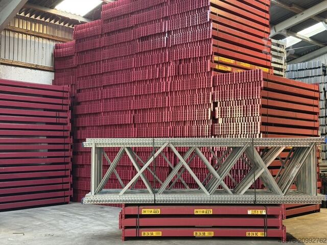 High-bay warehouse pallet racking system SSI Schäfer PR 600 Regallänge: 27,99 lfm.