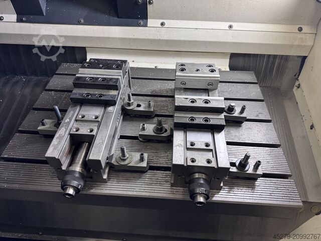 Vertical machining center Deckel Maho DMC 635V