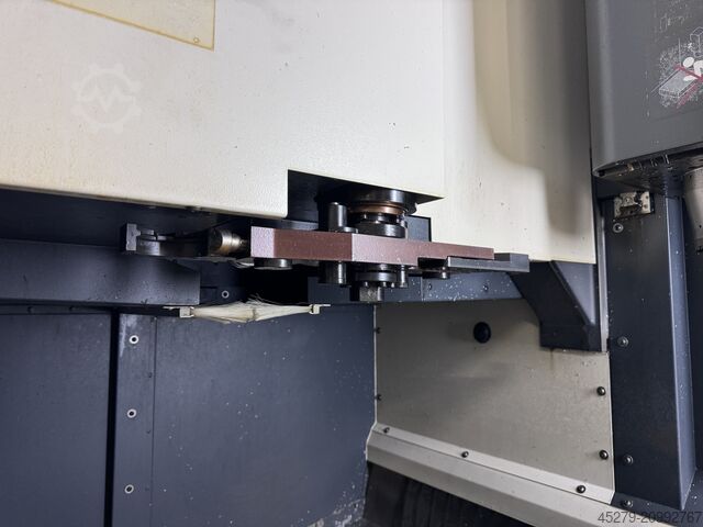 Vertical machining center Deckel Maho DMC 635V