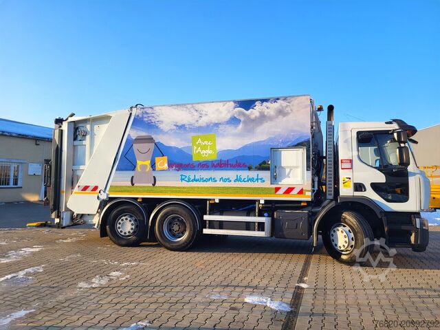Garbage truck Renault D26