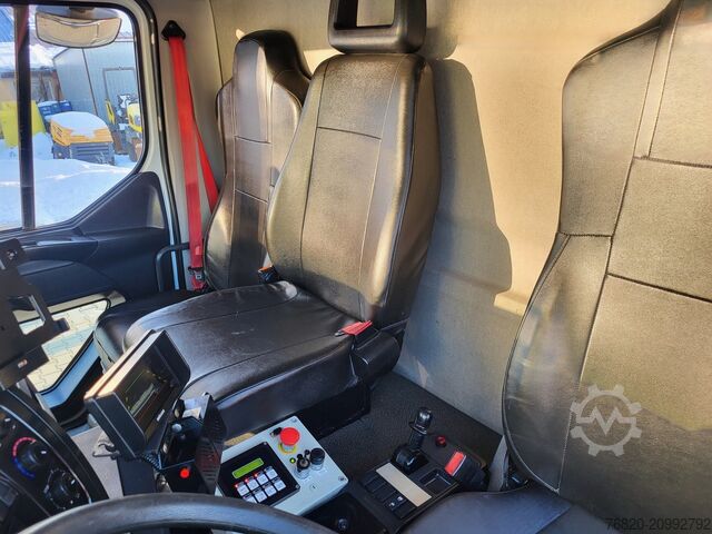 Garbage truck Renault D26