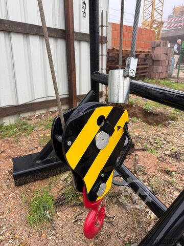 Manitou 3T hydraulic crane Manitou TREUIL 3 TON