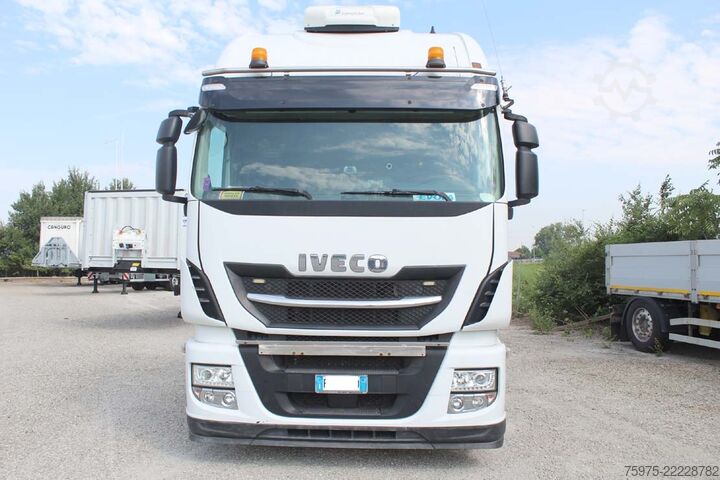 Standard tractor unit Iveco trattore stradale 3 assi ribassato