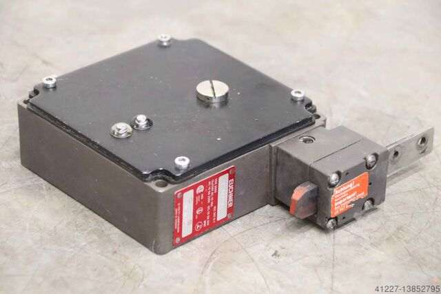 Safety switch Euchner TZ2LE024PG