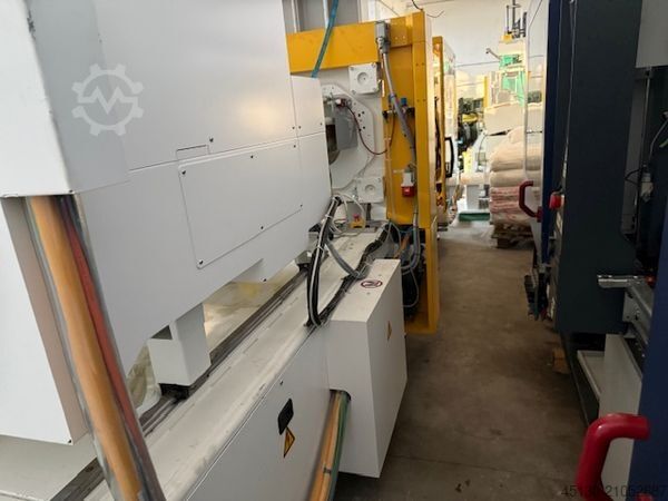 Spritzgießmaschine ENGEL e-max 440/180