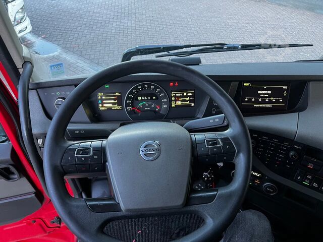 Standard-SZM Volvo FH 13.420 Globetrotter / Mega / 2x Tank