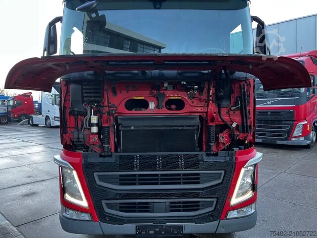 Standard-SZM Volvo FH 13.420 Globetrotter / Mega / 2x Tank