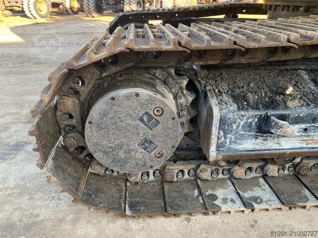 EXCAVATOR Caterpillar 325-07C