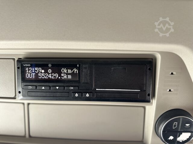 Standard tractor unit Iveco S WAY 530