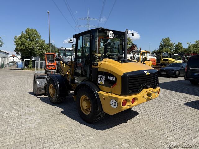 Loader Caterpillar 906M Radlader 55 kW 5600 kg