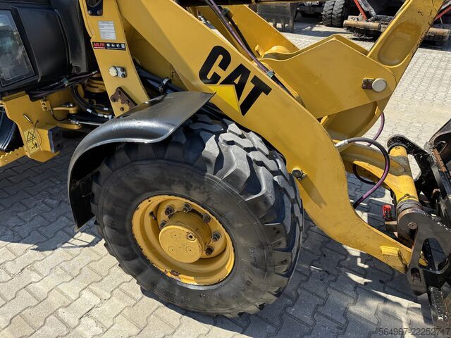 Loader Caterpillar 906M Radlader 55 kW 5600 kg